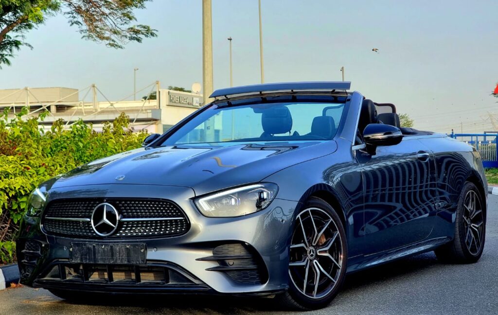 Rent A Mercedes e300 convirtable 2021